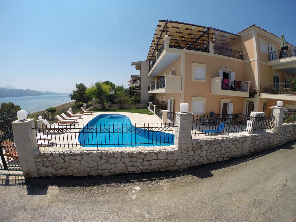 Lazaratos Hotel Kouvalata Esterno foto